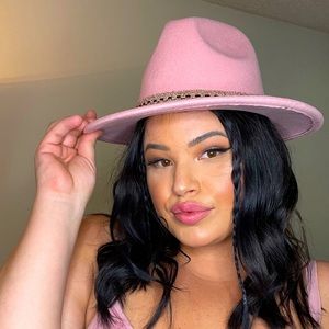 Juicy Couture brim hat